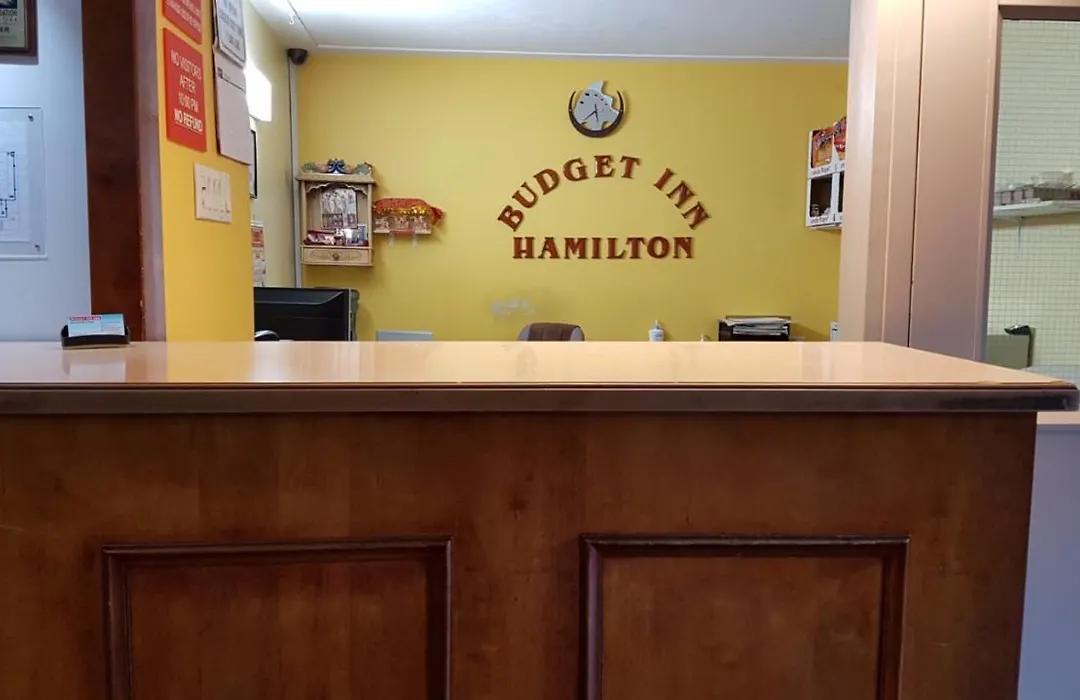 Budget Inn 2000-1